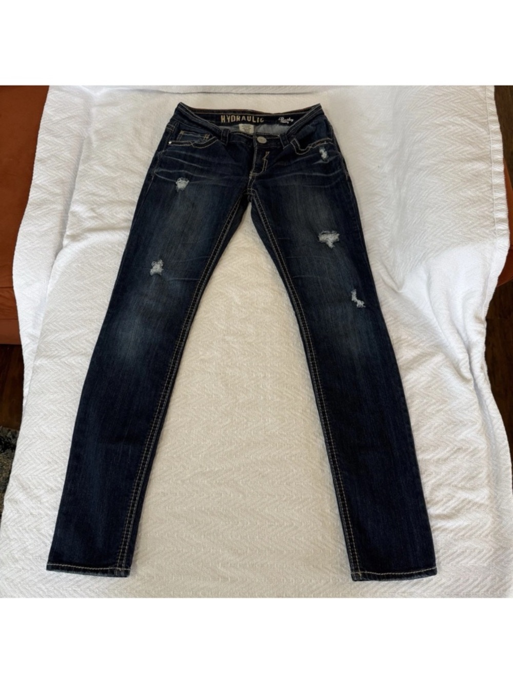 Hydraulic Bailey Skinny Size 5/6, Controlled Rips Women’s Jeans Blue